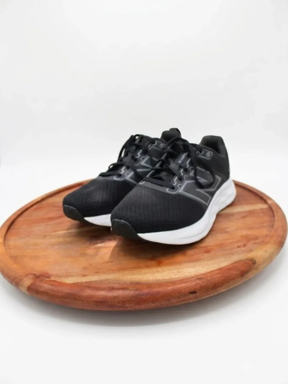 New Balance 460 v4 Men's Running Shoes - Black / White (Size 9 4E Extra Wide)